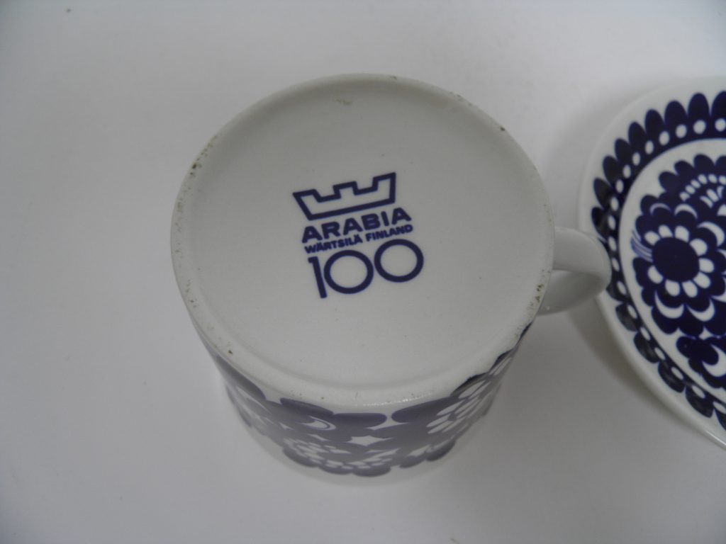 Arabia 100v juhlakuppi ja aluslautanen MYYTY - Image 5