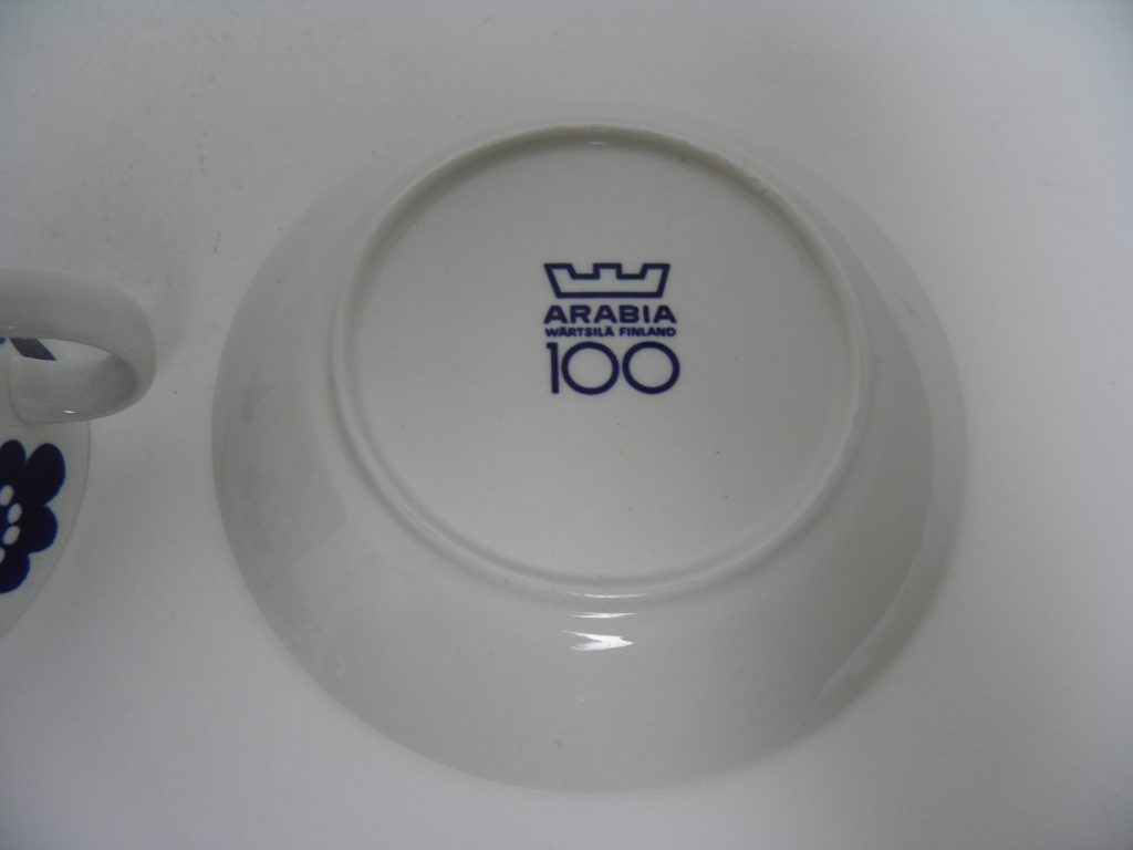 Arabia 100v juhlakuppi ja aluslautanen MYYTY - Image 6