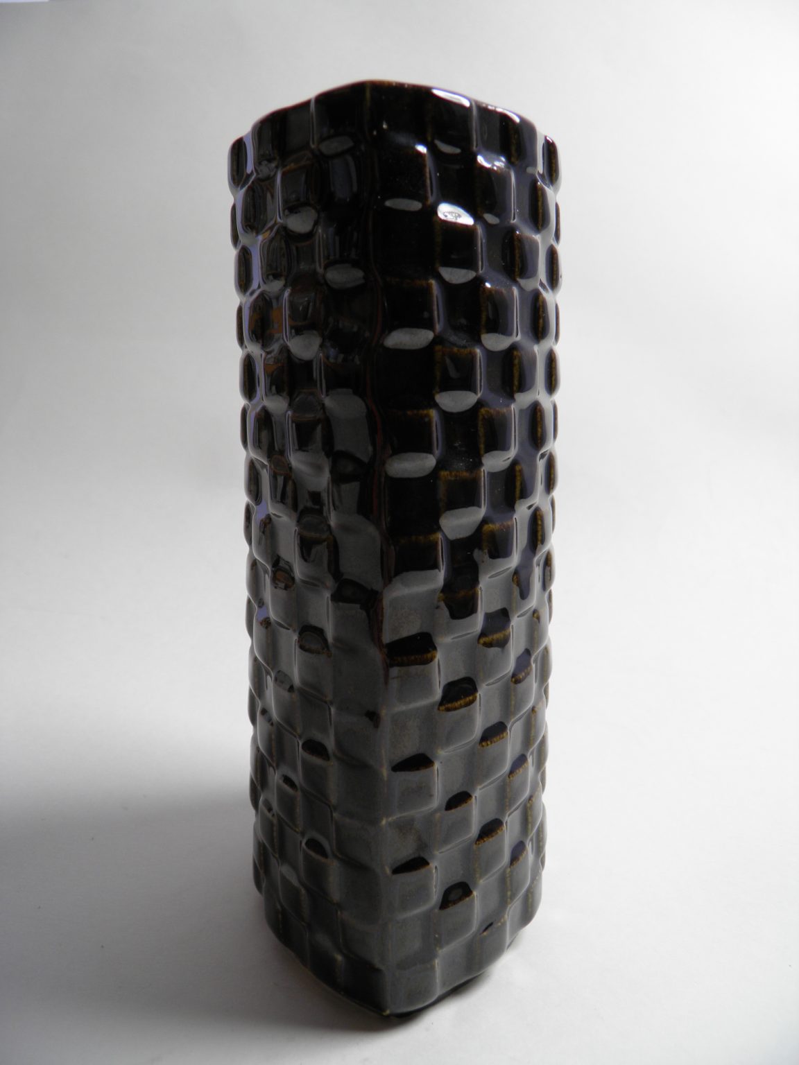 Harlekiini maljakko tummanruskea 19 cm Kaarina Aho - Image 2