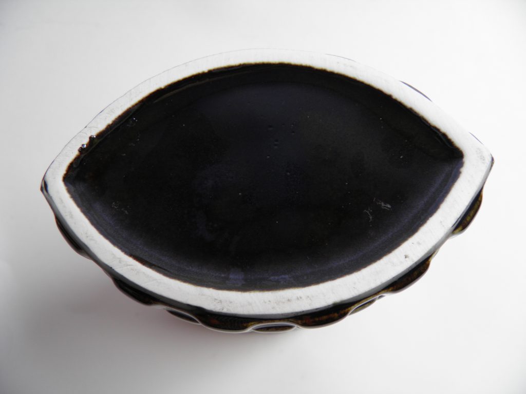 Harlekiini maljakko tummanruskea 19 cm Kaarina Aho - Image 4