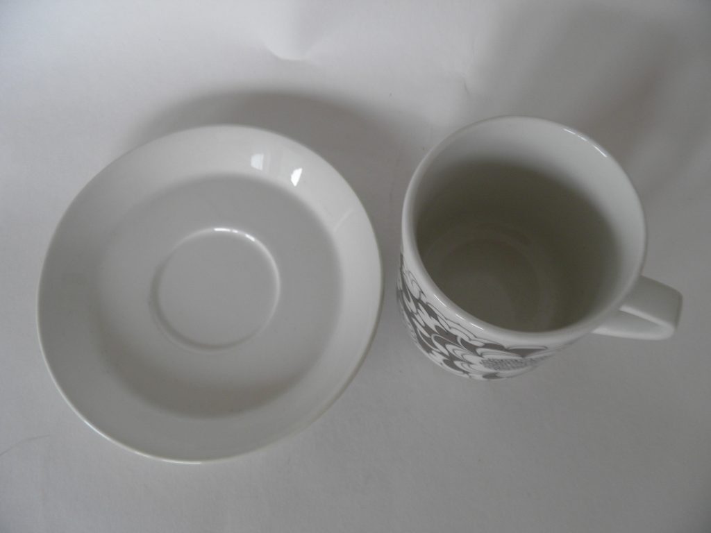 Gardenia kahvikuppi ja aluslautanen ruskea MYYTY - Image 3