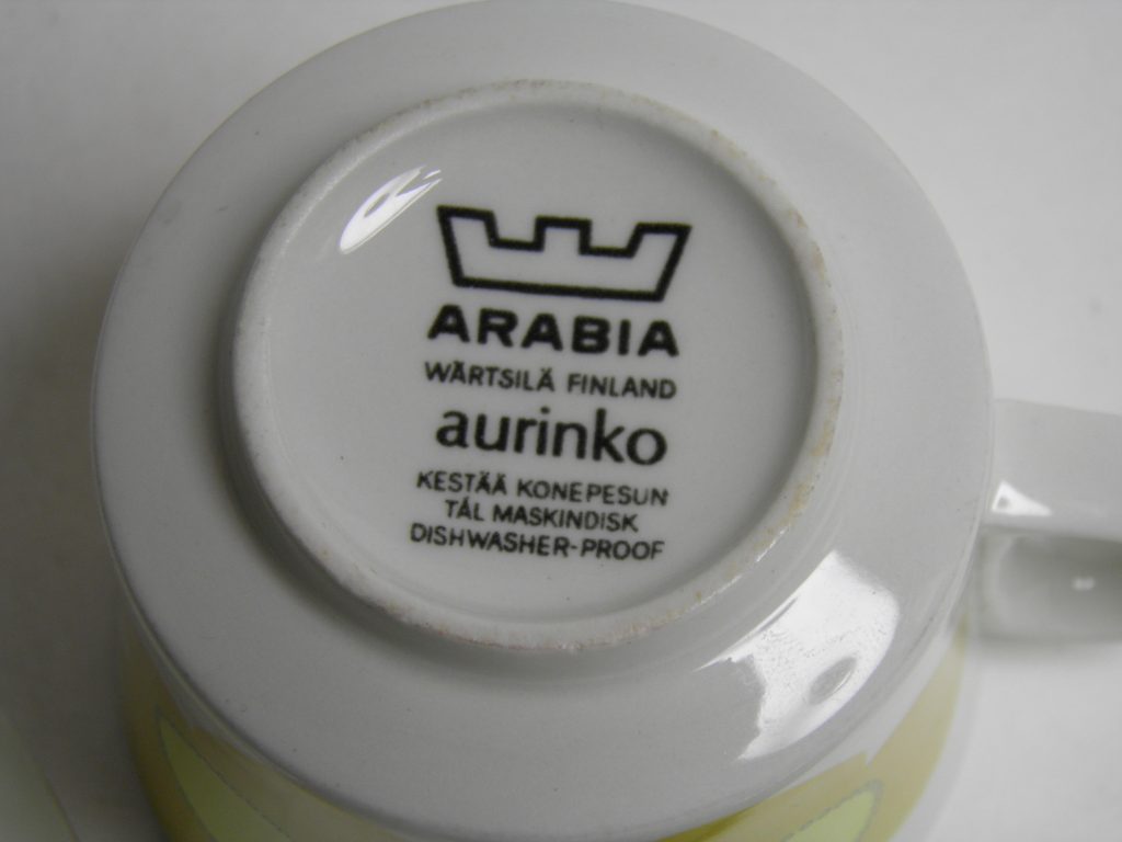 Aurinko kahvikuppi, aluslautanen ja leivoslautanen Arabia MYYTY - Image 5