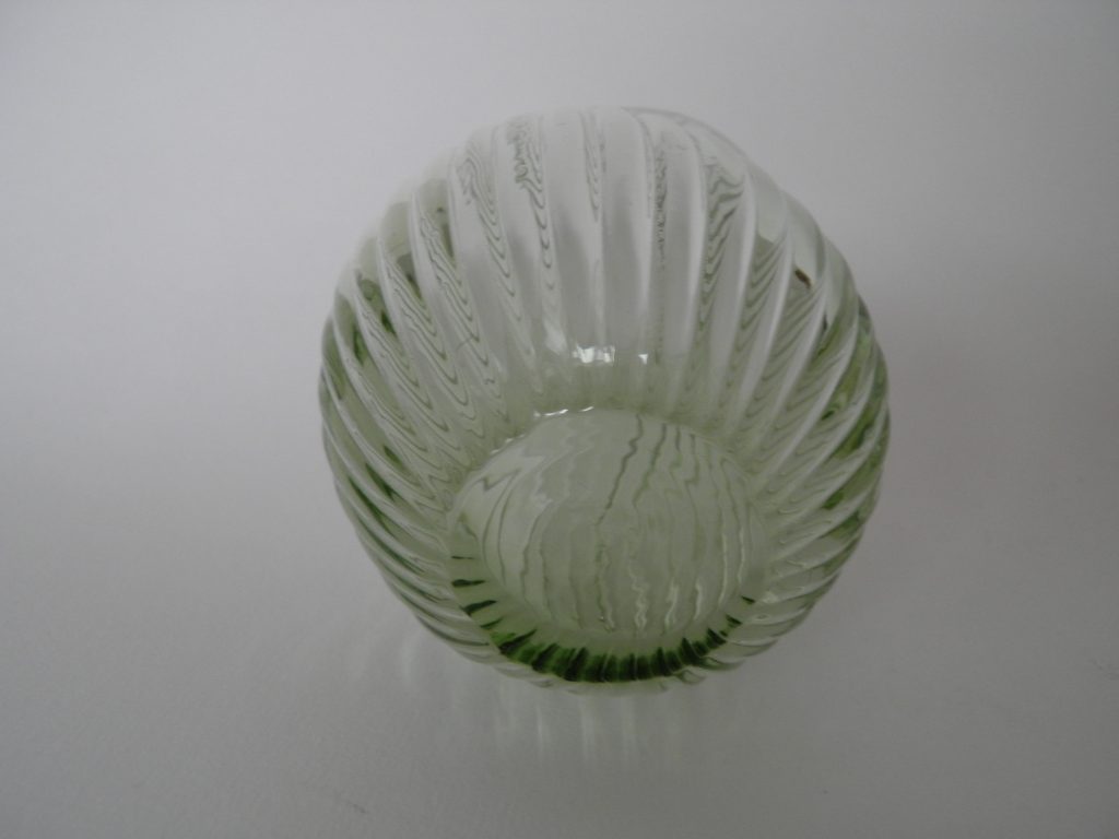 Gluck kannu oliivinvihreä Iittala MYYTY - Image 4