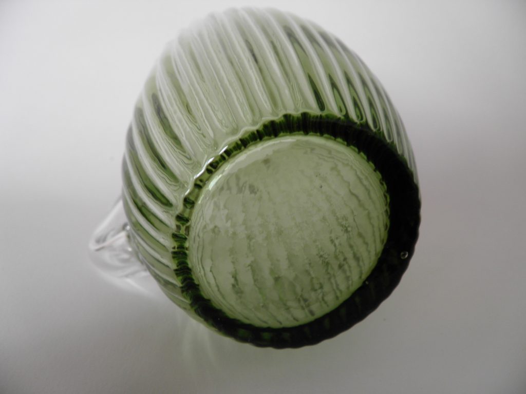 Gluck -kannu korkea oliivinvihreä Iittala MYYTY - Image 3