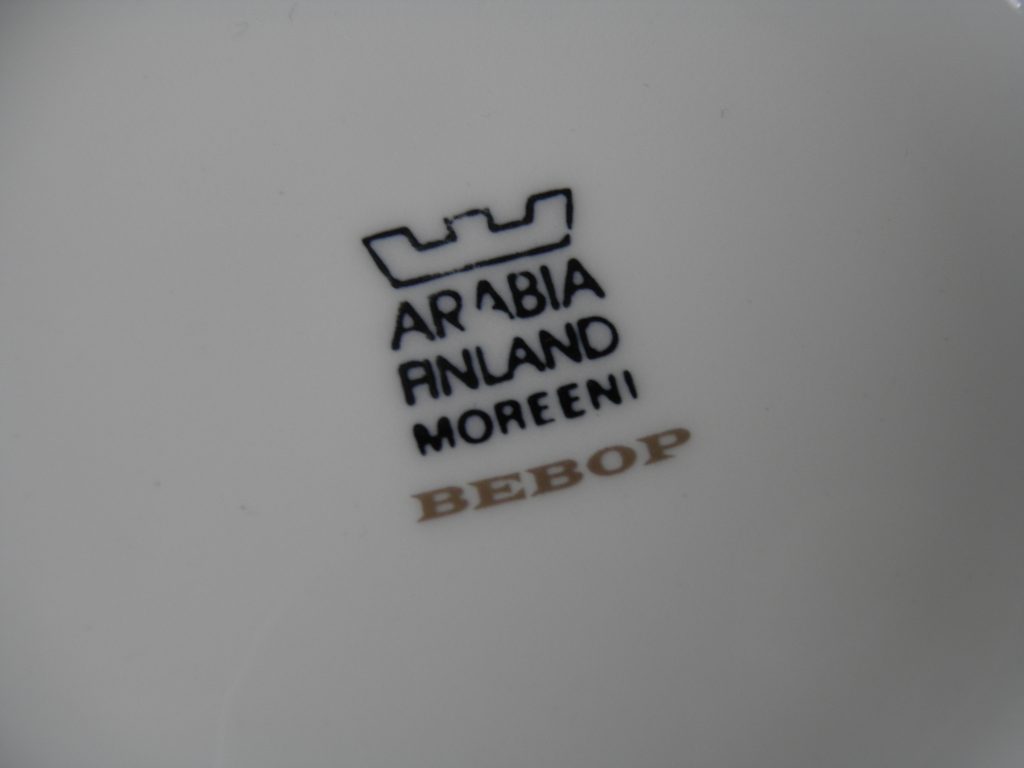 Bebop kahvikuppi ja 2 lautasta Arabia MYYTY - Image 6