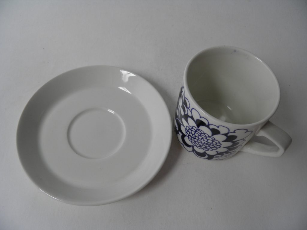 Gardenia kahvikuppi ja aluslautanen MYYTY - Image 3