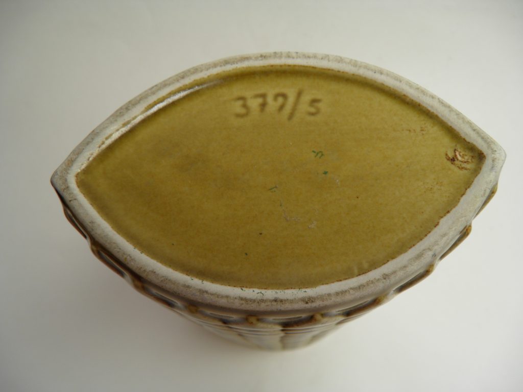 Harlekiini maljakko vaaleanruskea 24,5 cm Arabia MYYTY - Image 4