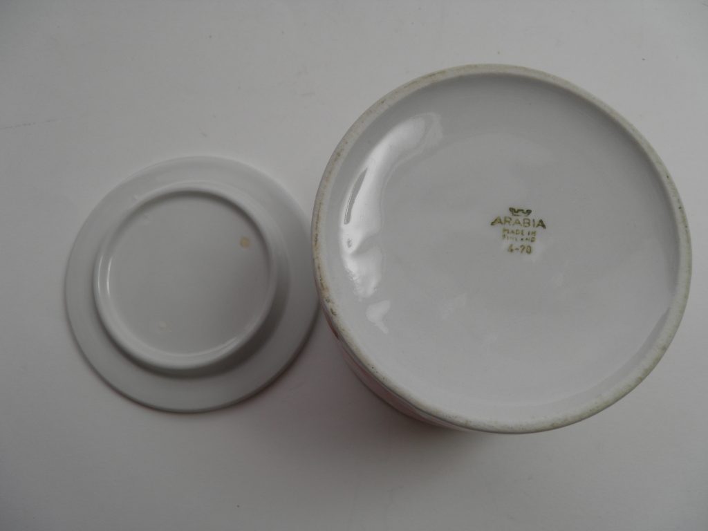 Hilla purkki punainen Arabia MYYTY - Image 4