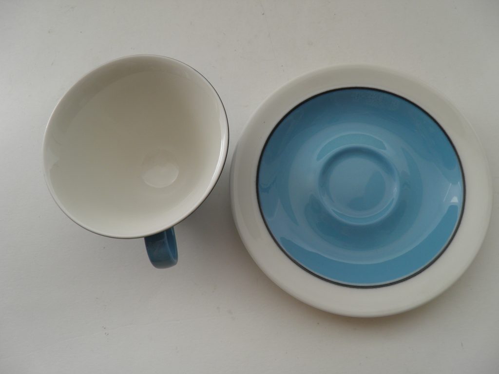 Harlekin turkoosi espressokuppi ja aluslautanen Arabia MYYTY - Image 3