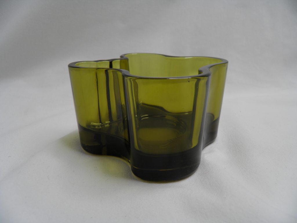 Aalto kynttilälyhty oliivinvihreä Iittala