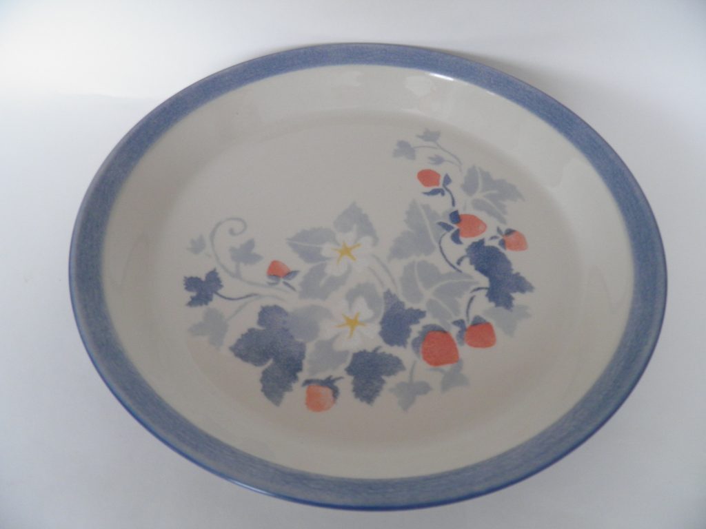 Strawberry serving platter Pentik SOLD