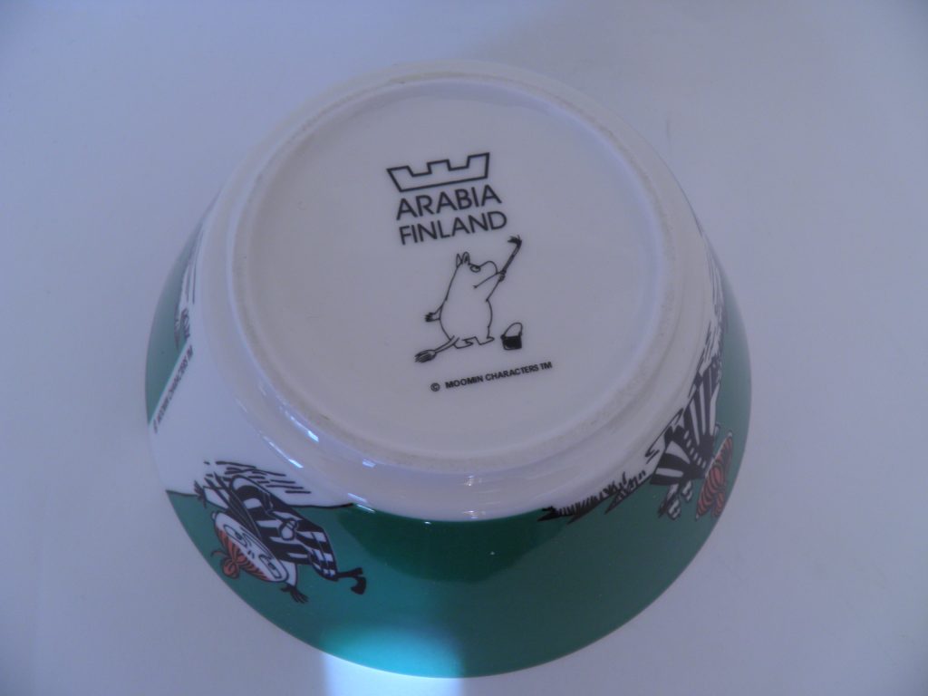 Muumi-kulho Pikku Myy Liukumäessä MYYTY - Image 4