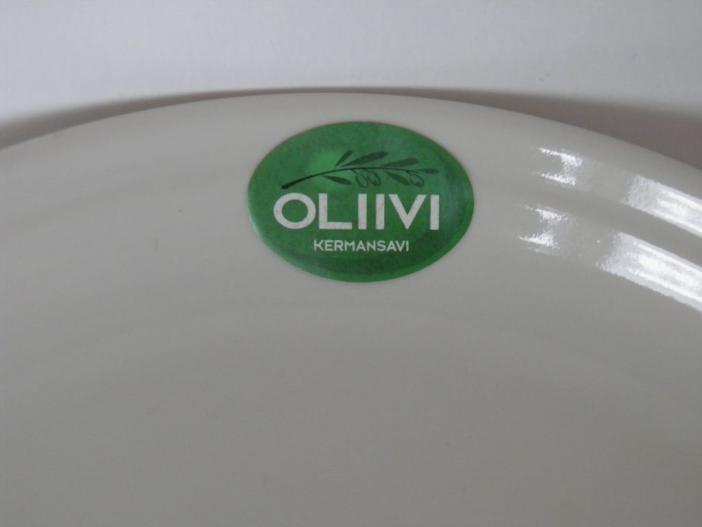 Oliivi -matala ruokalautanen valkoinen uusi Kermansavi MYYTY - Image 2