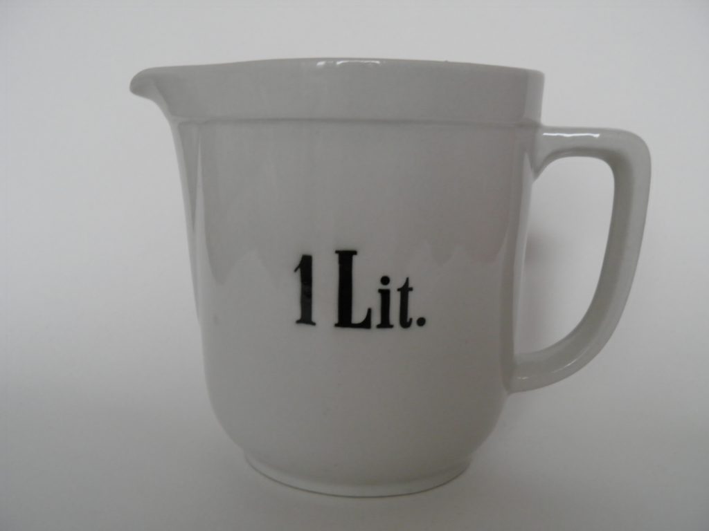 Measuring jug 1 l Arabia SOLD