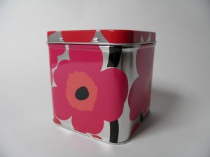 Marimekko purkki vaaleanpunainen Unikko MYYTY Retronomi verkkokauppa