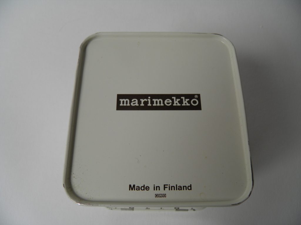 Muija peltipurkki matala Marimekko MYYTY - Image 3
