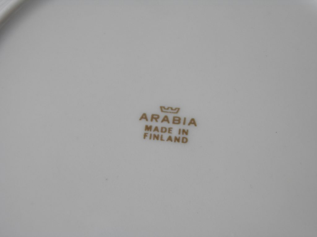 Roksana kahvikuppi ja 2 lautasta Arabia MYYTY - Image 4