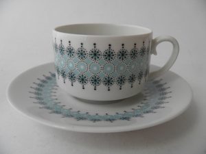 Louhi kahvikuppi ja aluslautanen MYYTY Retronomi verkkokauppa