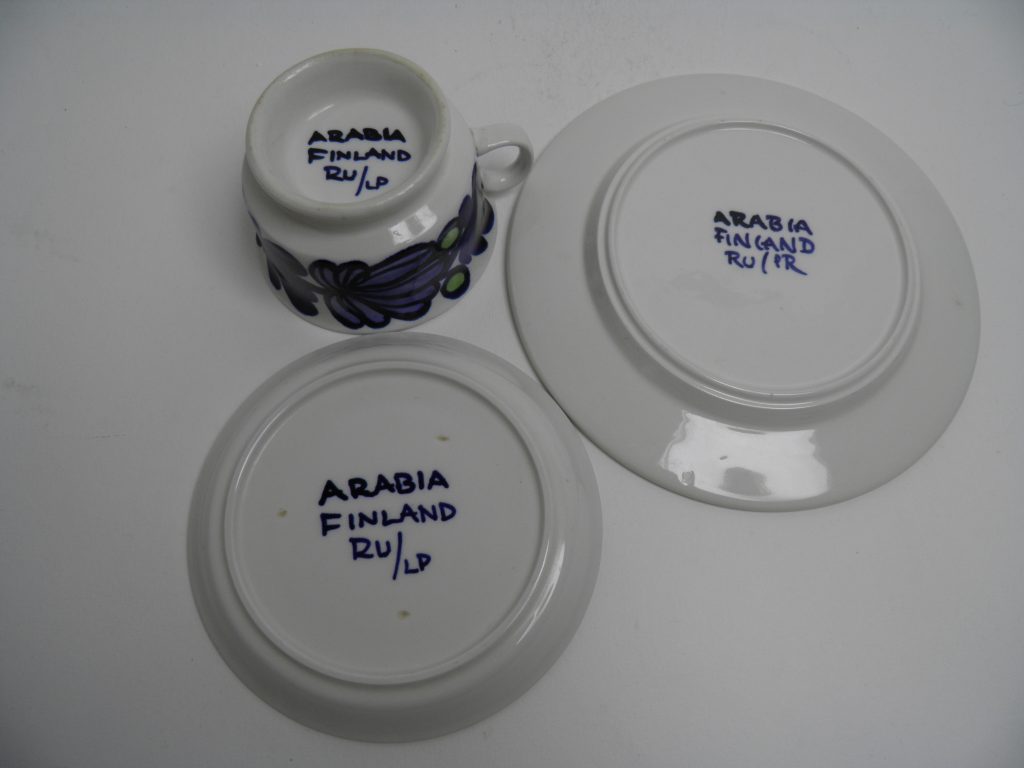 Nuppu teekuppi ja 2 lautasta Arabia MYYTY - Image 5