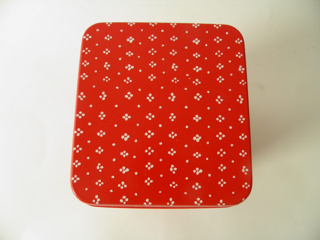 Muija purkki punainen Marimekko - Image 3