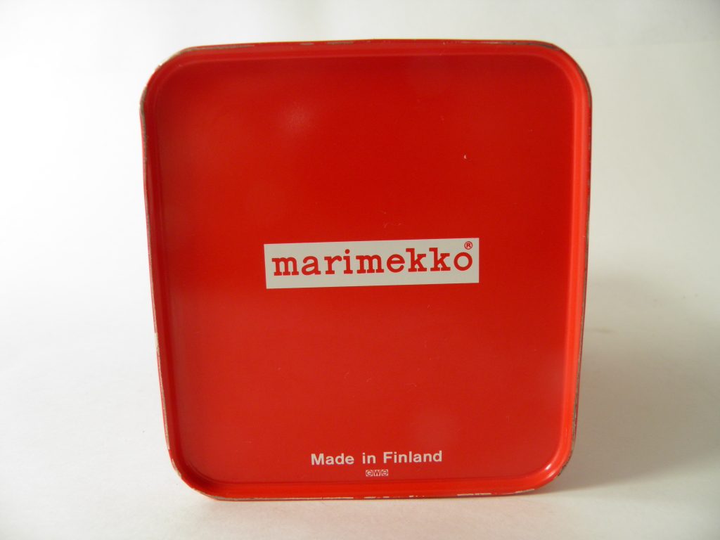 Muija purkki punainen Marimekko - Image 5