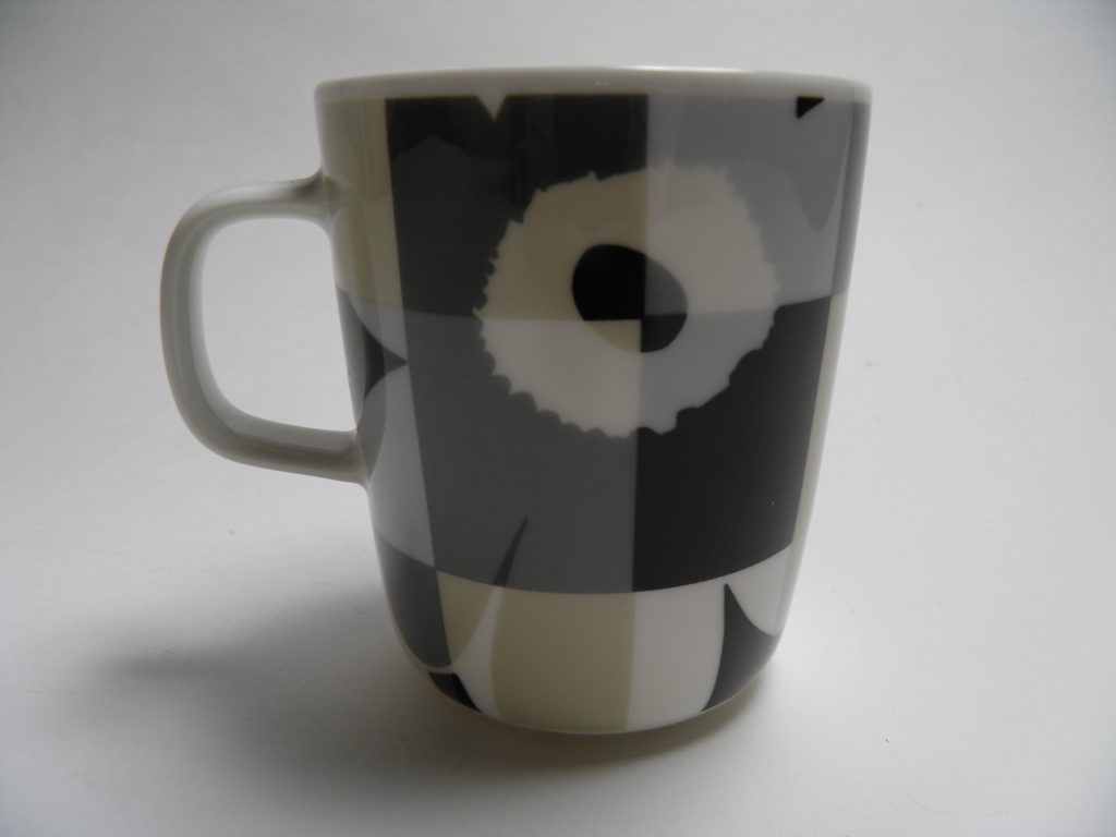 Ruutu-unikkomuki harmaa Marimekko MYYTY - Image 3