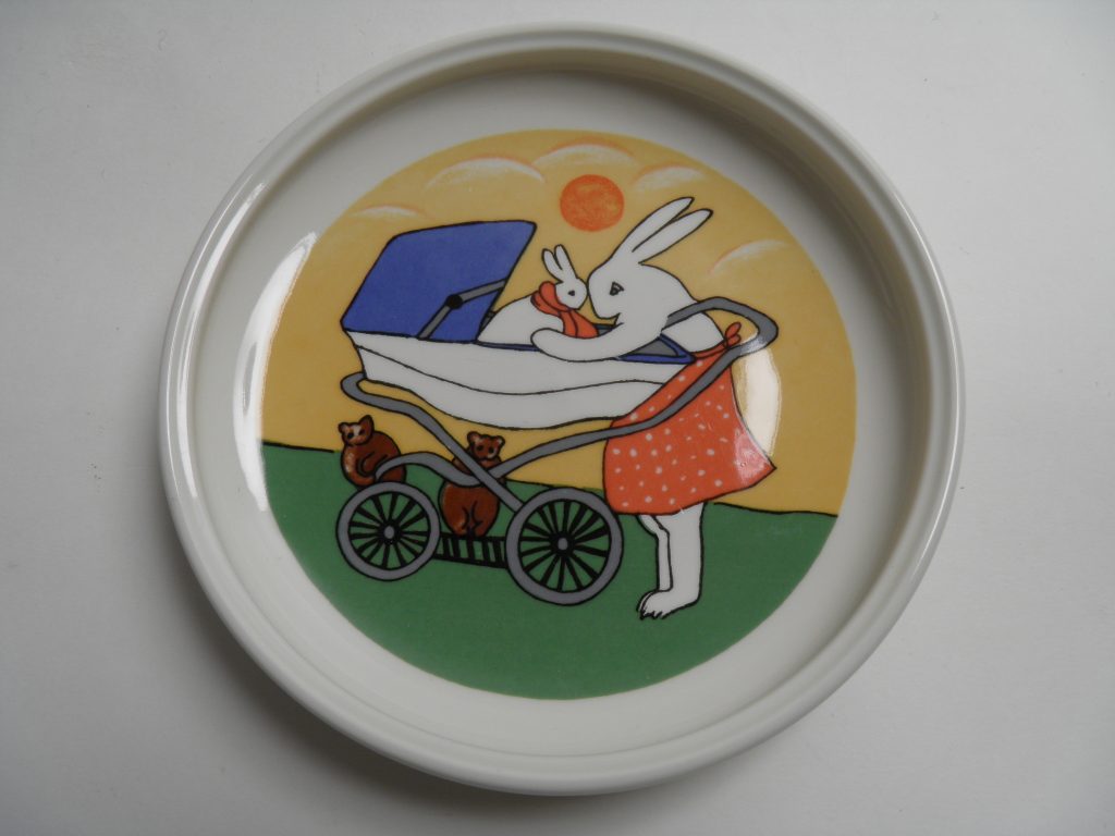 Päiväkävelyllä muki ja lautanen HLS MYYTY - Image 7