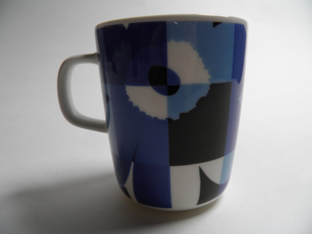Ruutu-unikko muki sininen Marimekko MYYTY - Image 2