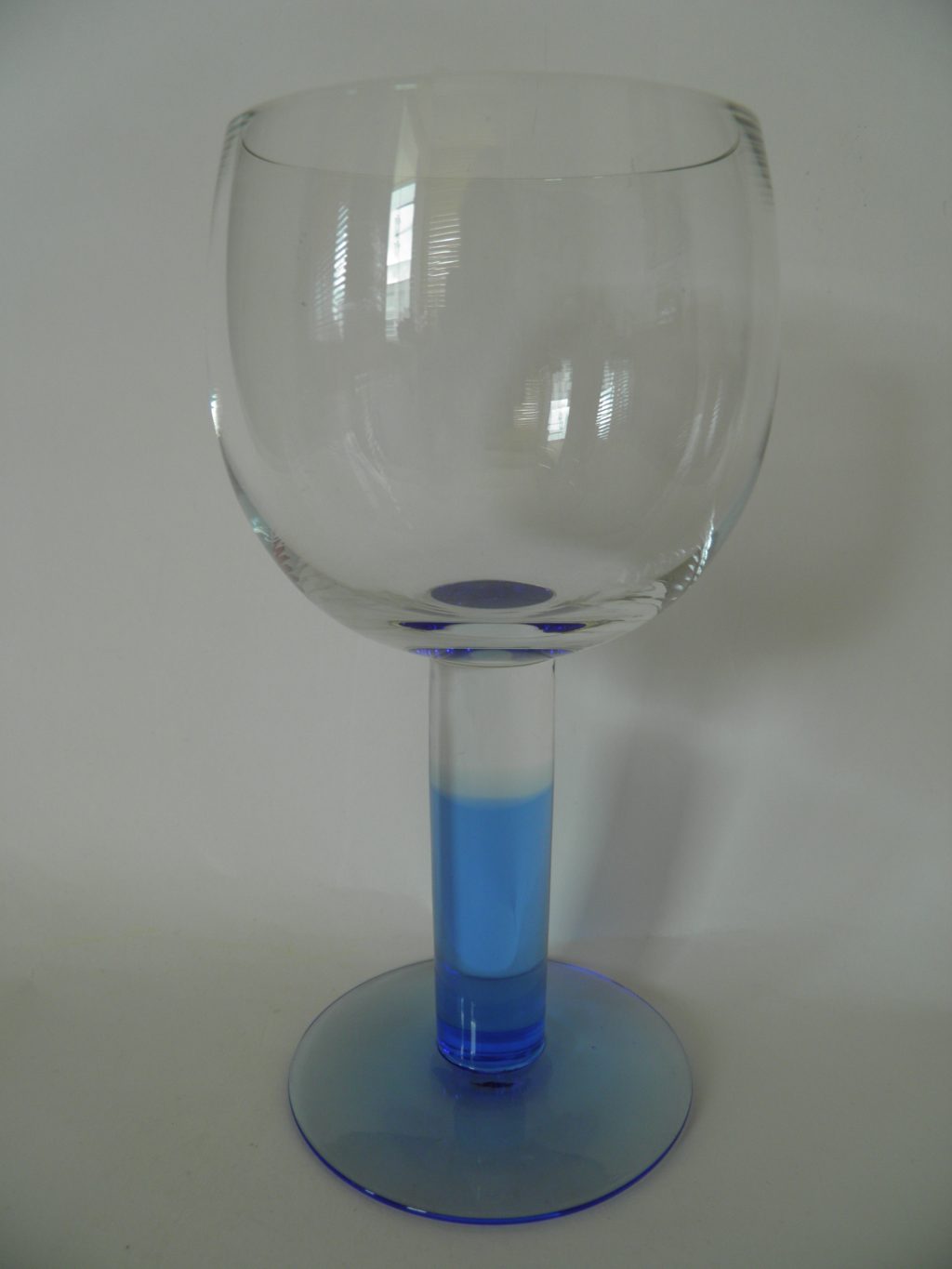 Mondo large wine glass blue Iittala SOLD