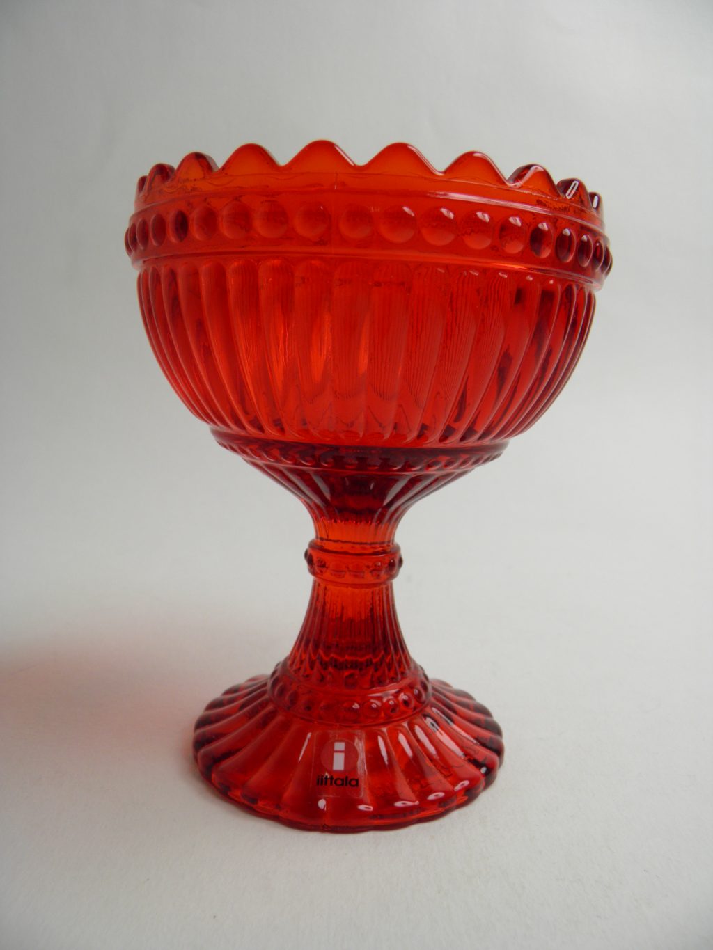 Mariskool 120 mm red SOLD