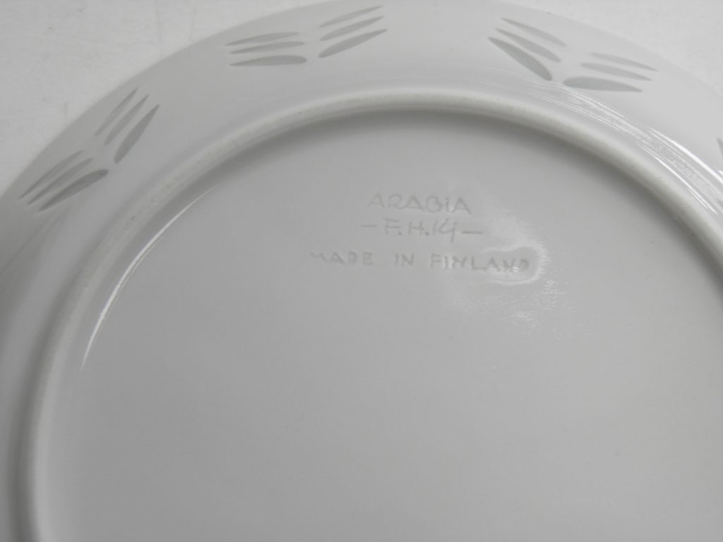 Riisiposliinikahvikuppi ja 2 lautasta Arabia - Image 5