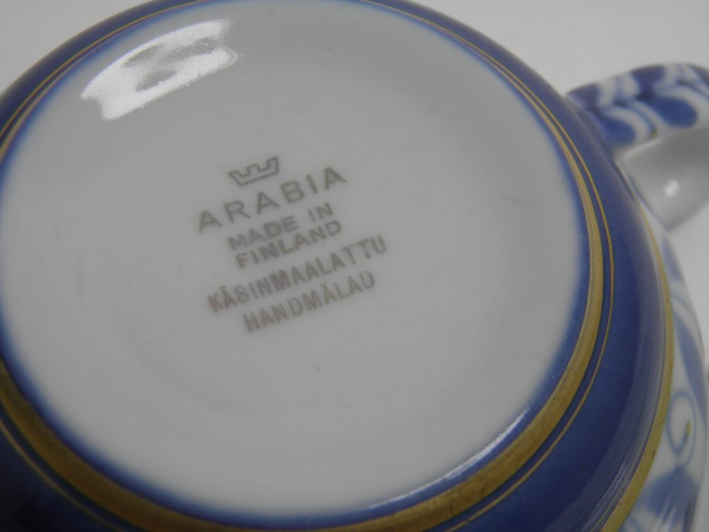 Sinikka teekuppi ja aluslautanen Arabia MYYTY - Image 5