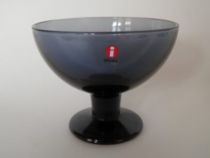 Verna -jälkiruokamalja mustikansininen Iittala Retronomi verkkokauppa