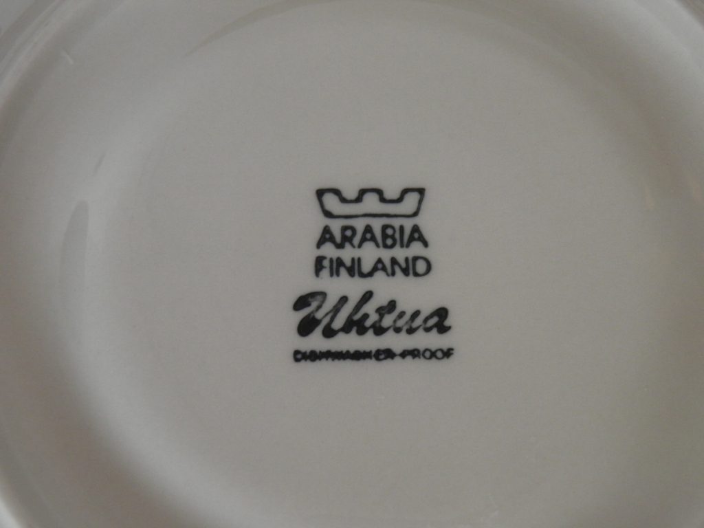 Uhtua teekuppi ja aluslautanen Arabia - Image 4
