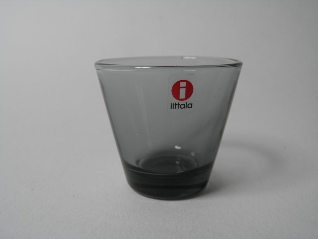 Kartio snapsilasi harmaa Iittala MYYTY
