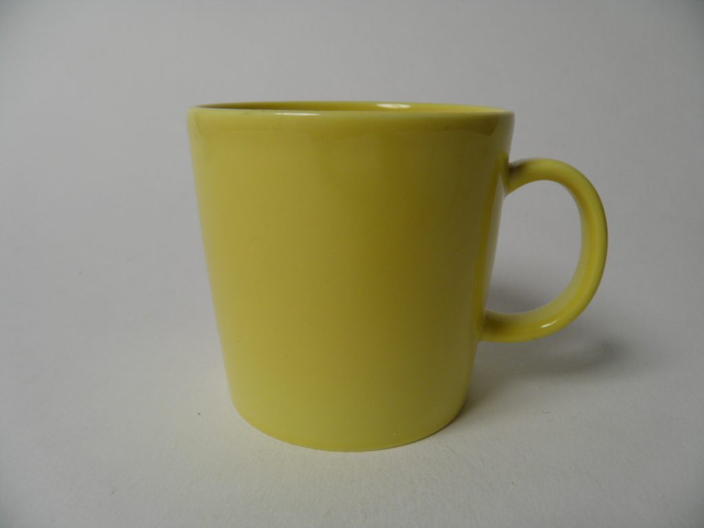 Teema muki keltainen
