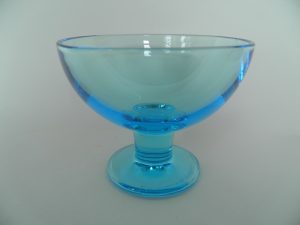 Verna -jälkiruokamalja vaaleansininen Iittala Retronomi verkkokauppa