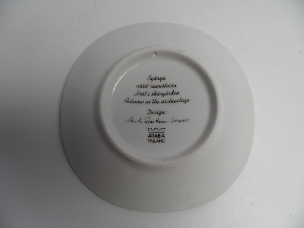 Syksyn värit saaristossa -seinälautanen Arabia - Image 3