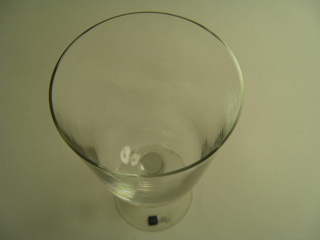 Saturno punaviinilasi Heikki Orvola - Image 3