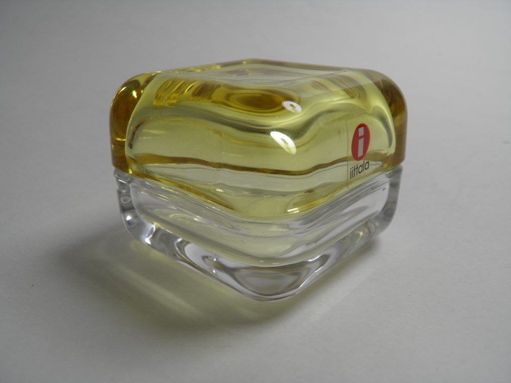 Vitriini 60x60 mm keltainen-kirkas MYYTY - Image 2