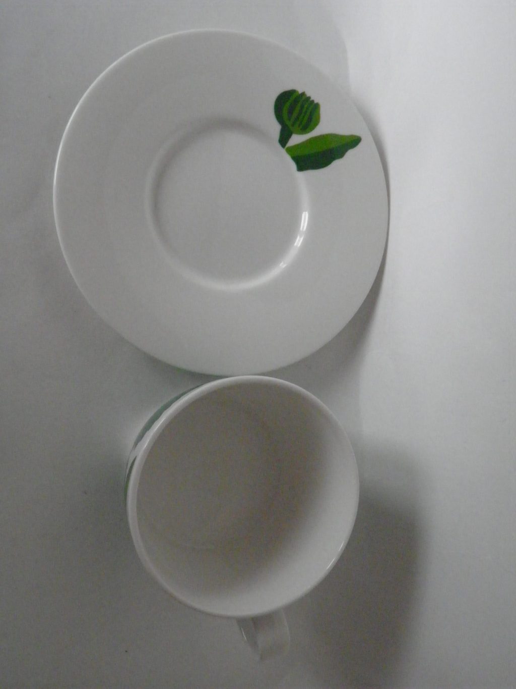 Primavera -kahvikuppi ja aluslautanen tummanvihreä MYYTY - Image 2