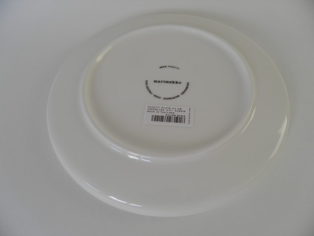 Puketti lautanen mustat kukat Marimekko - Image 2