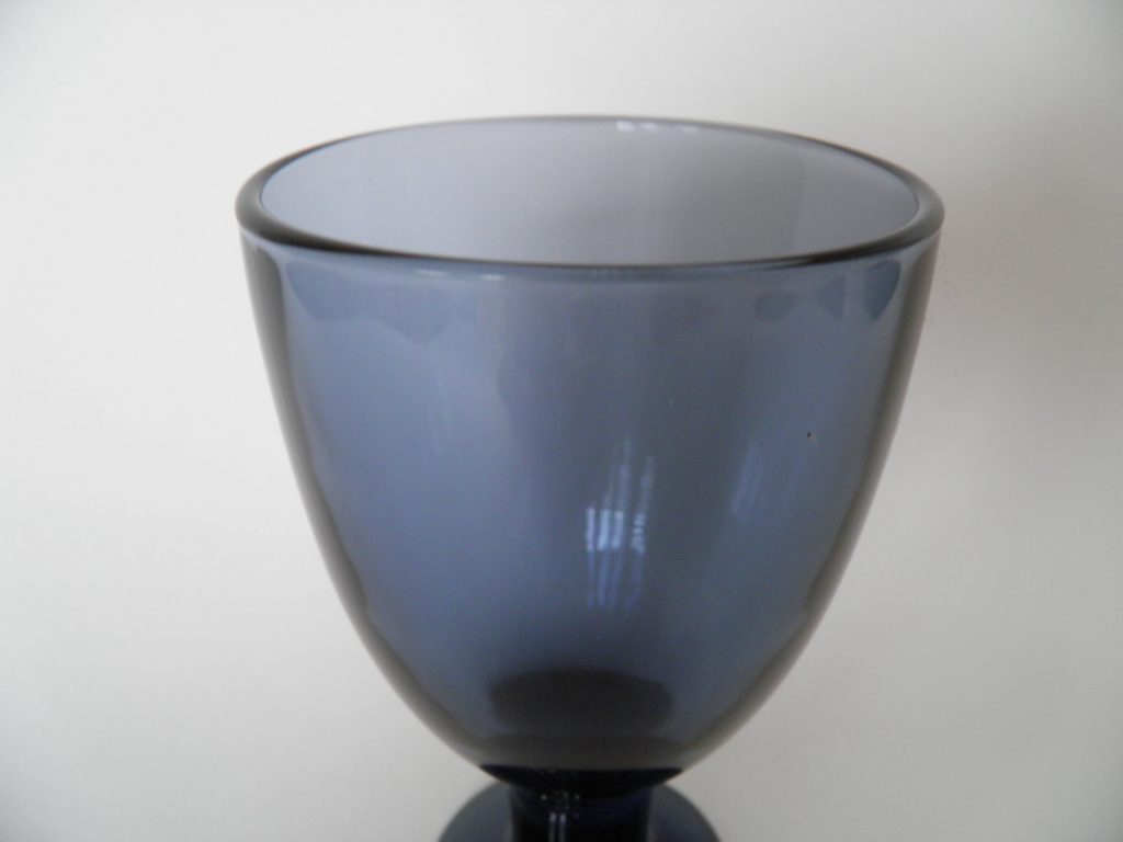 Verna -viinilasi mustikansininen Iittala MYYTY - Image 2