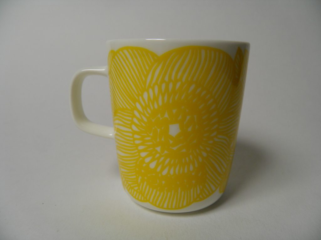 Kurjenpolvi muki keltainen Marimekko - Image 2