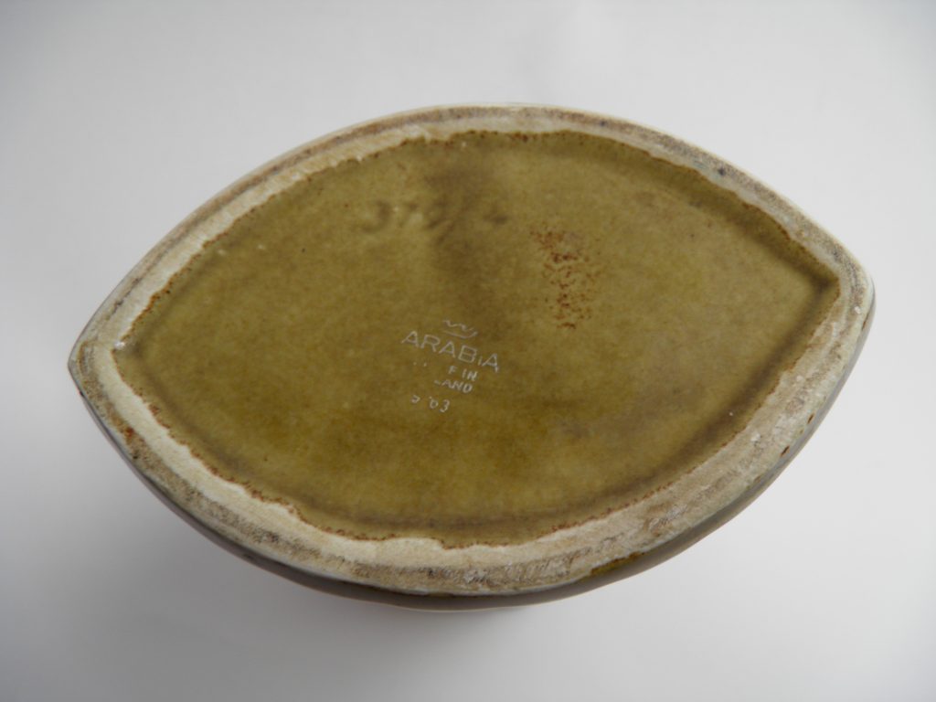 Harlekiini -maljakko vaaleanruskea 21,5 cm Arabia MYYTY - Image 4