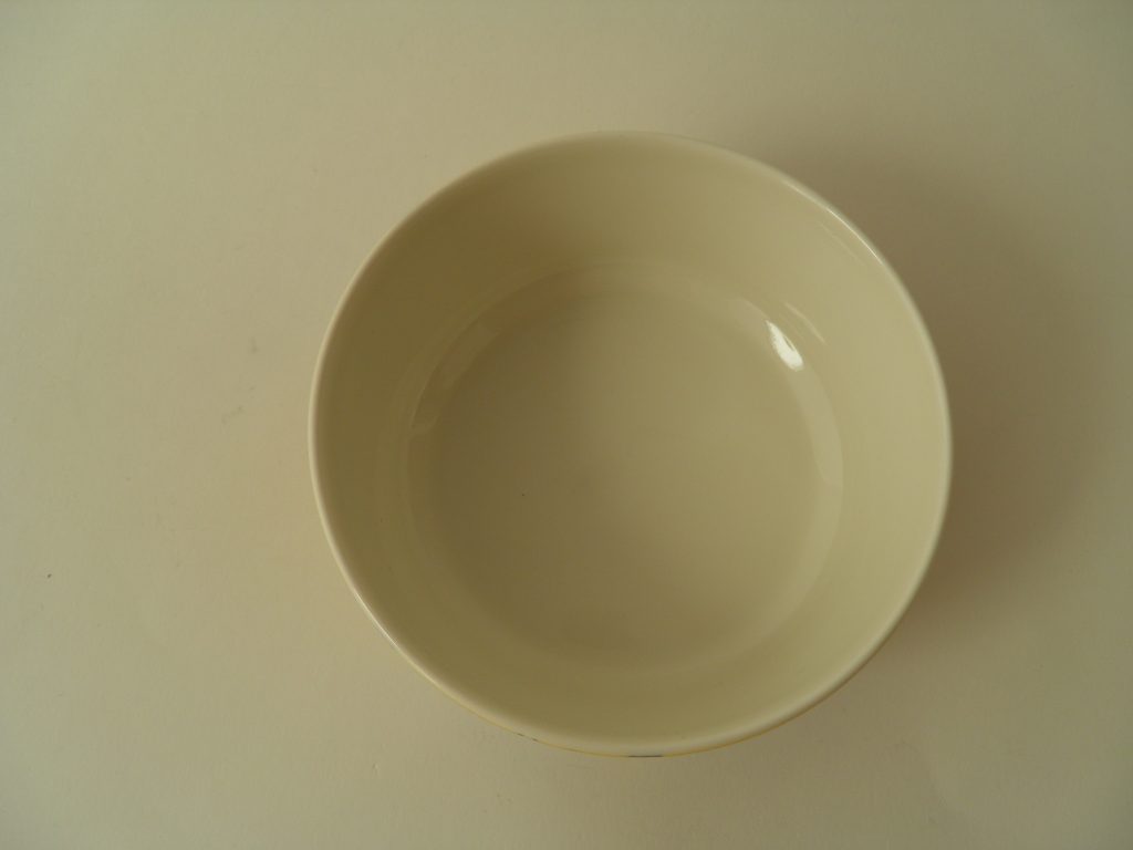 Peppi Pitkätossu kulho Leivo lattialla - Image 3