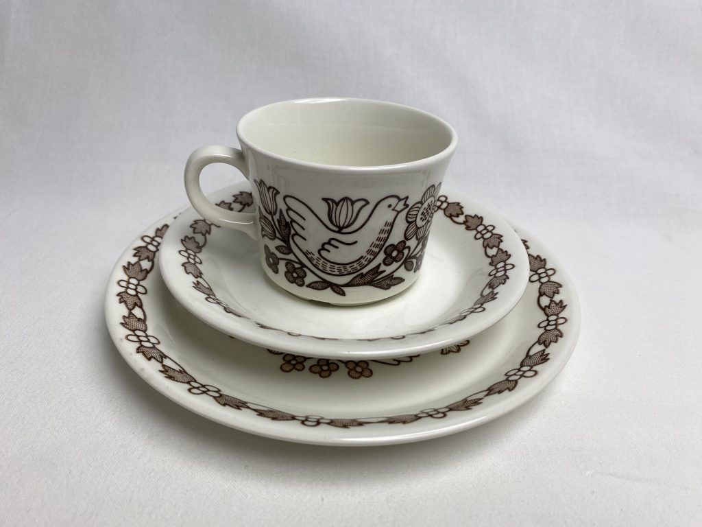 Sirkku coffee cup and 2 plates
