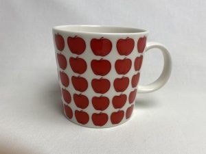 Omena-muki Heini Riitahuhta MYYTY Retronomi verkkokauppa