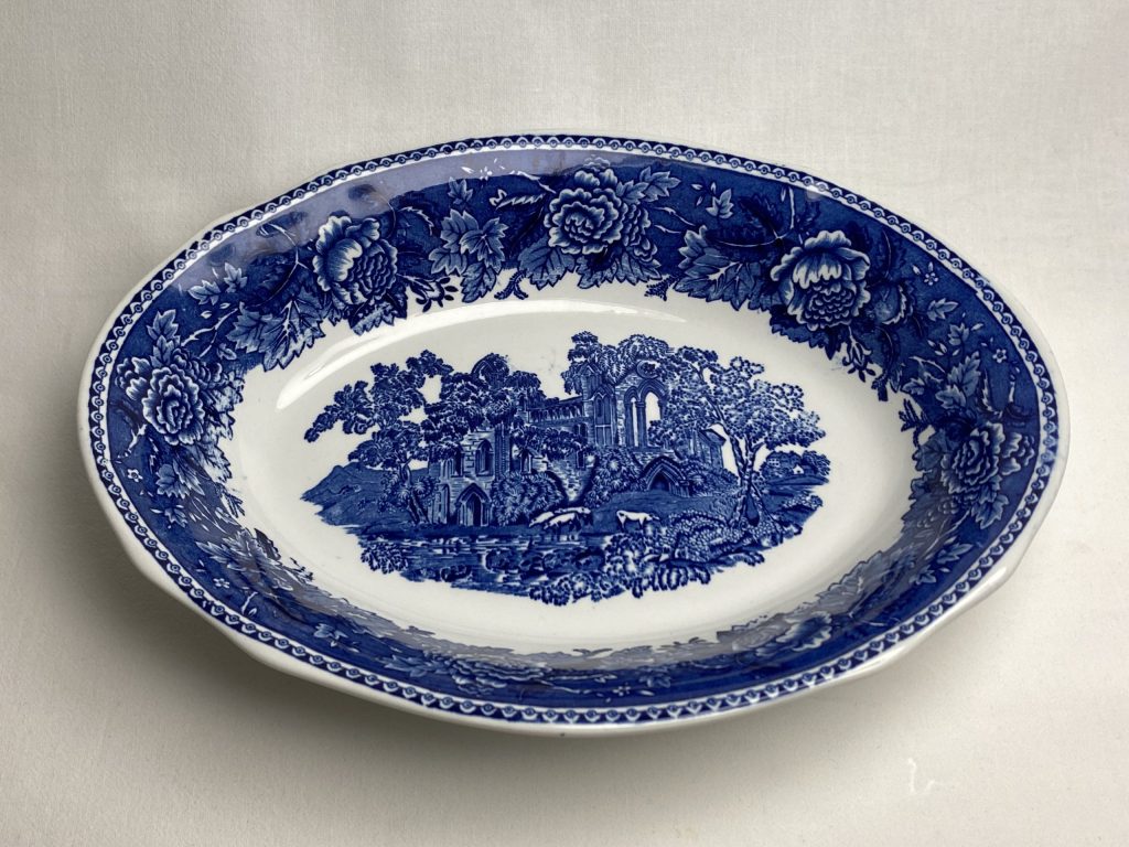 Landscape serving bowl Arabia