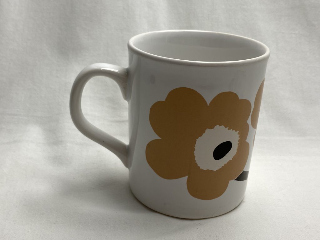 Unikko muki beige Retronomi verkkokauppa